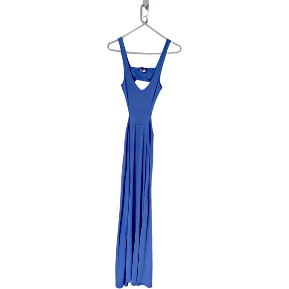 Maxi cut out dress for that resort trip!